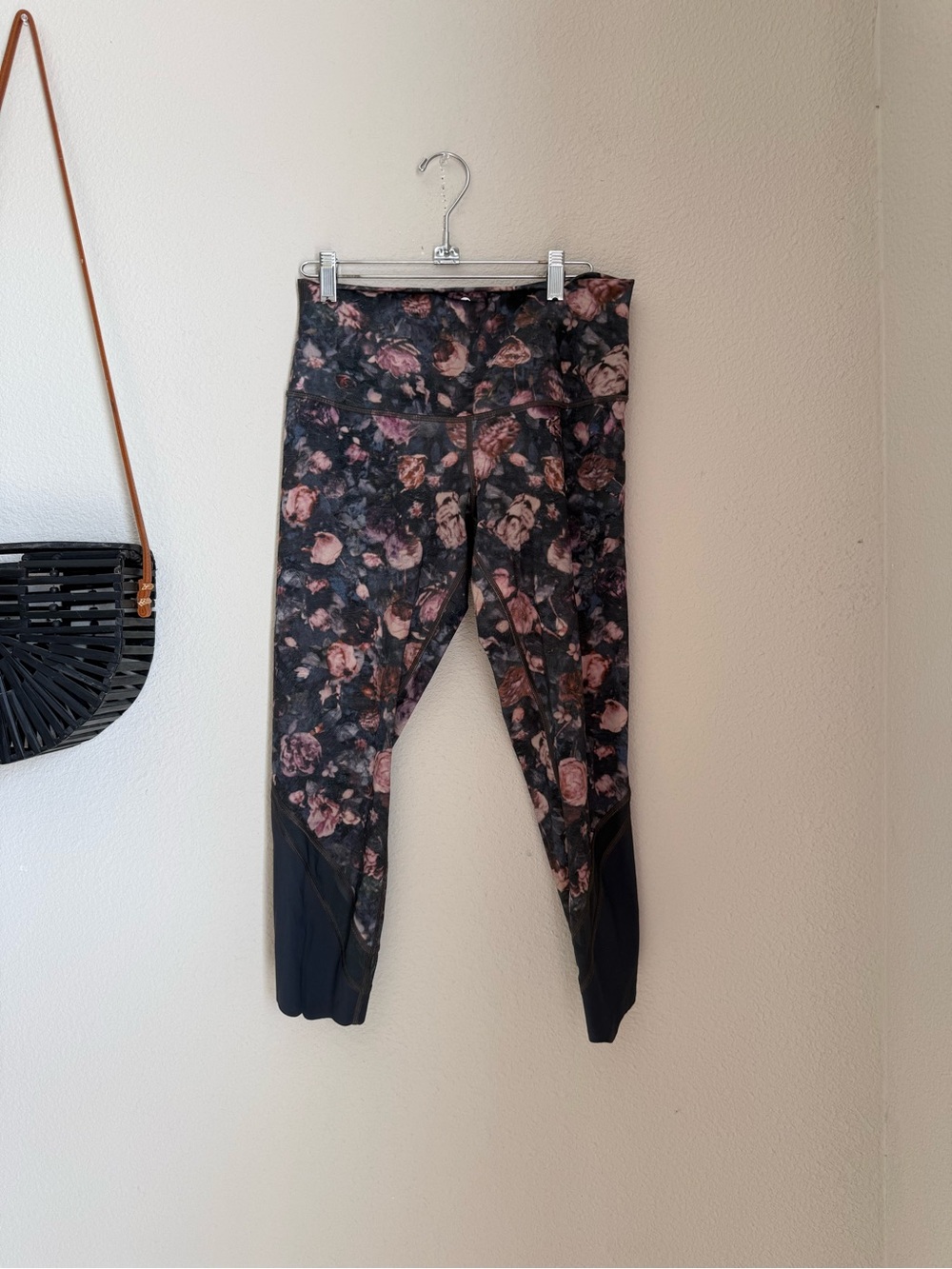 Lululemon Floral Wunder Under Crop Capri Leggings